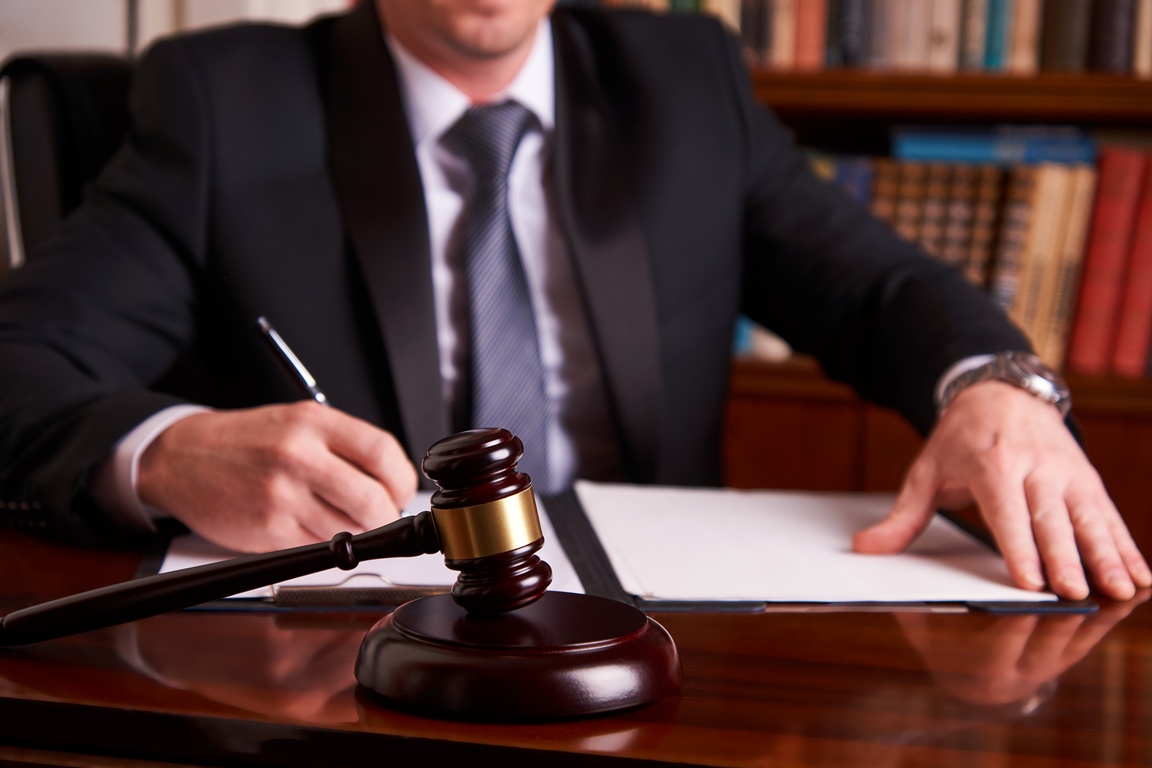 Нужен ли юрист при проведении процедуры банкротства